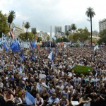 Multitudinaria marcha a Plaza de Mayo a 40 años del Golpe Militar