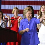 Arriba las mujeres: Hillary planea conformar un gabinete femenino
