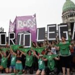 Legisladores opositores piden sesión especial para legalizar el aborto