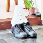 Japoneses contra el olor a pata: Crean dispositivo para eliminar sudor y bacterias de las zapatillas 