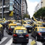 Los taxistas marcharon a la sede del Gobierno porteño por el tema Uber
