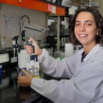 Premiaron a una científica del Conicet que investiga proteínas clave de las bacterias